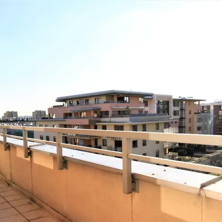 F&w Apartament Poznanska Apartman