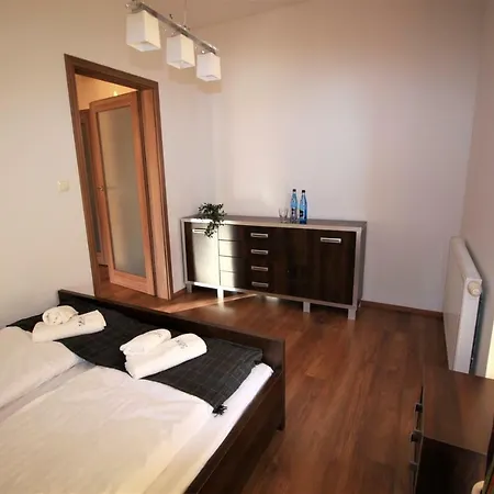 F&w Apartament Poznanska Apartman