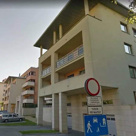 F&w Apartament Poznanska Apartman *